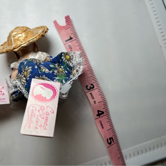 Vintage Mini Porcelain Dolls Cameo Kids Collection Lot 4 Dolls NWT - Picture 6 of 10